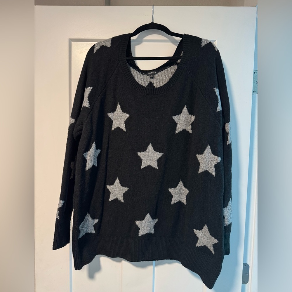 Torrid Black Sweater with Gray Star Design